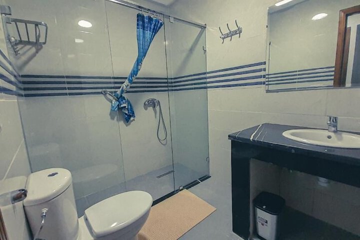 Room 10 of 20