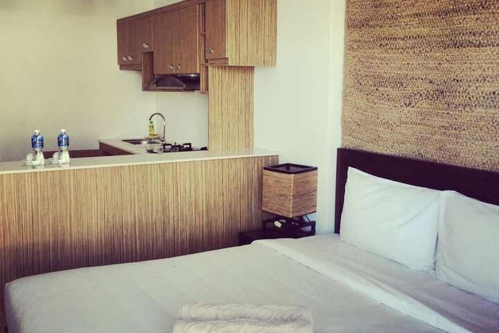 Room 5 of 68