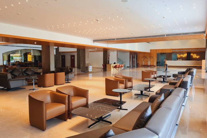Hotel Interior 6 of 118