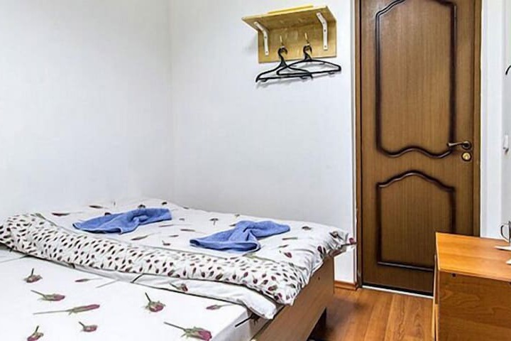 Room 5 of 42