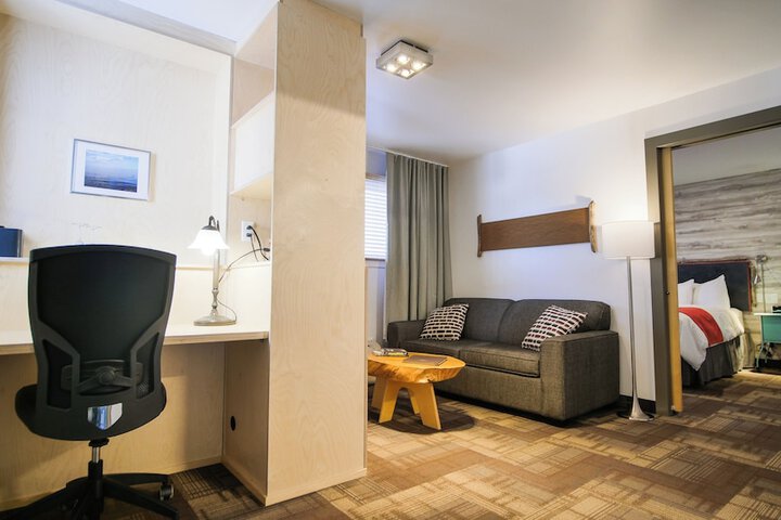 Room 44 of 140