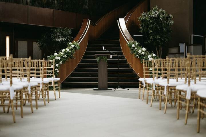 Ballroom/Hall 90 of 104