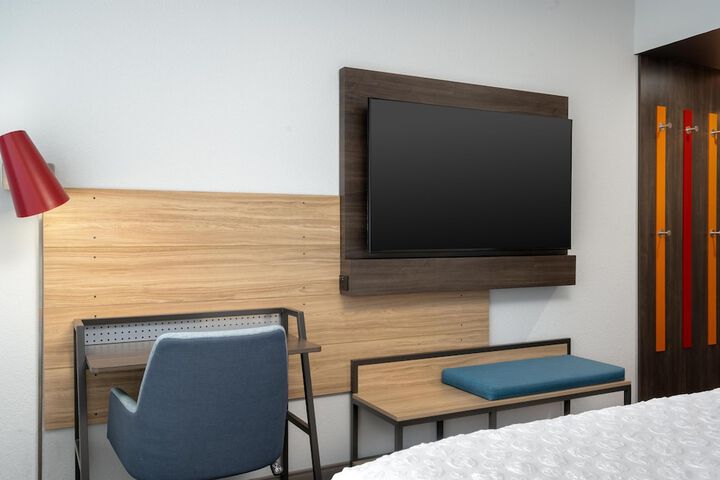 Room 18 of 46