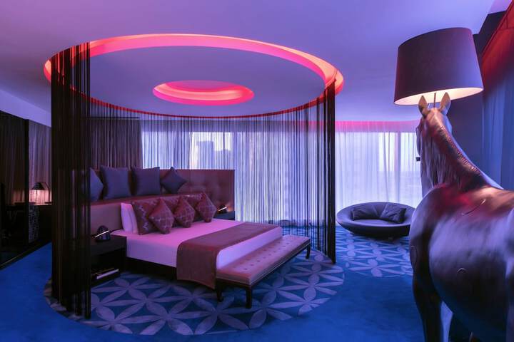 Room 47 of 251