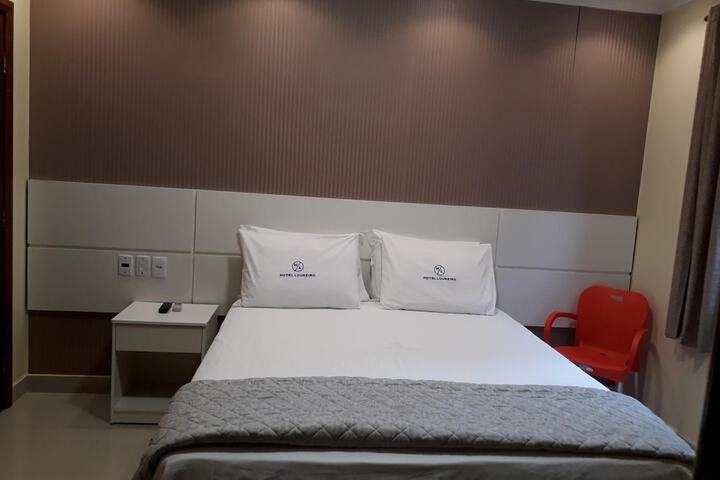 Room 15 of 34
