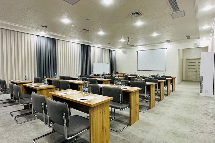 Business Center 64 of 74