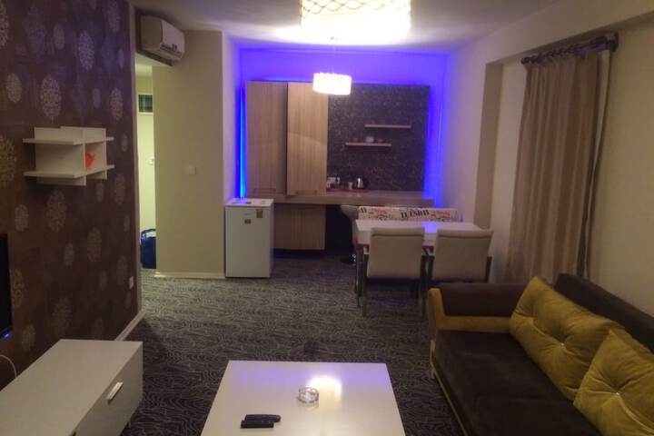Room 8 of 27