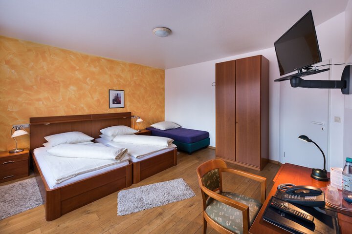 Room 9 of 52