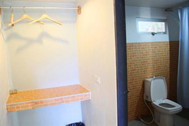 Room 2 of 46