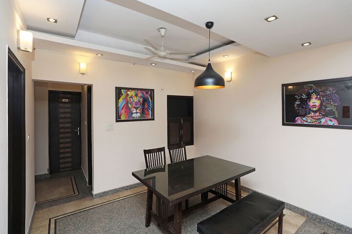 Room 9 of 22