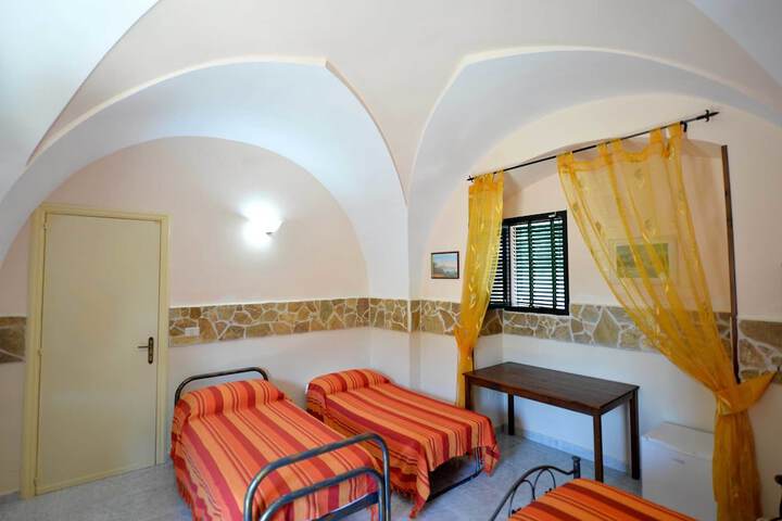 Room 14 of 73