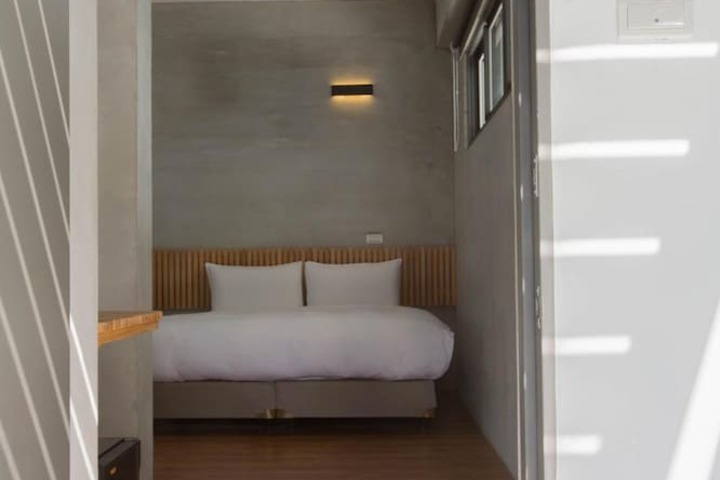 Room 6 of 39