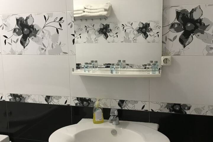 Room 19 of 29