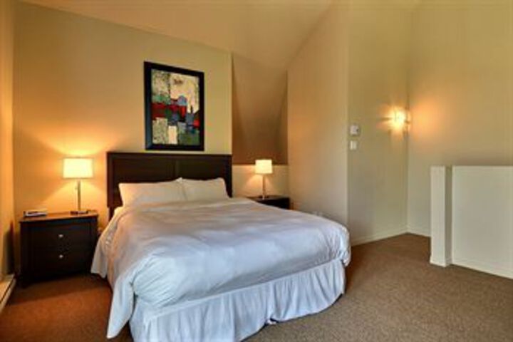 Room 6 of 22