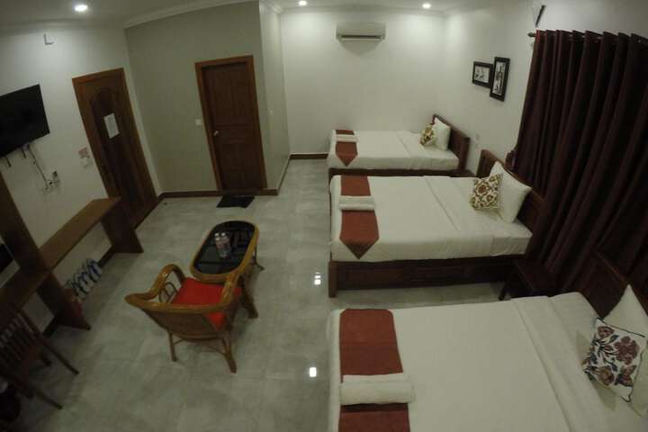 Room 28 of 40