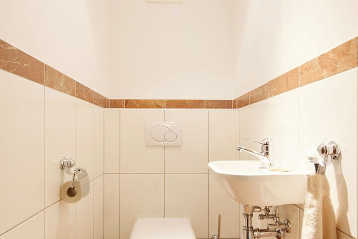 Room 82 of 188