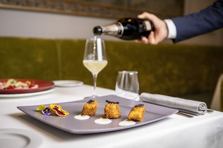 Dining 92 of 122