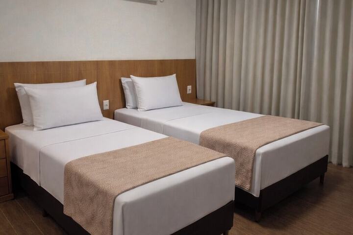 Room 13 of 31