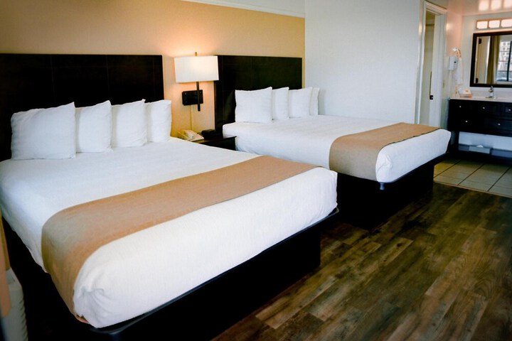 Room 17 of 29