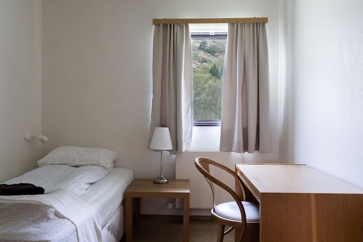 Room 12 of 74