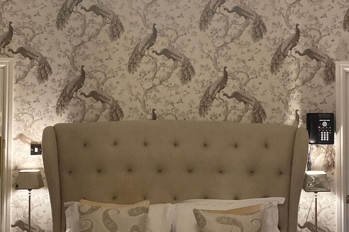 Room 9 of 40
