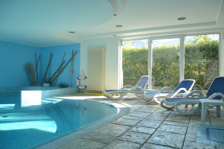 Pool 17 of 50