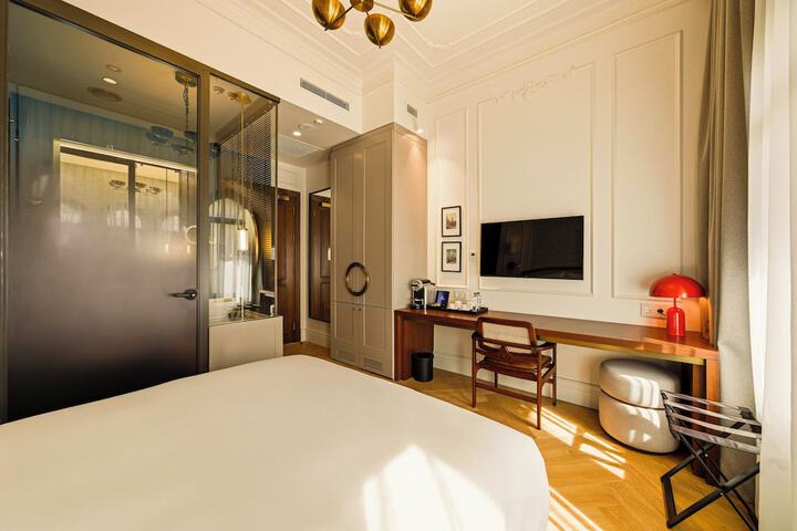 Room 40 of 117
