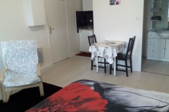 Room 5 of 17