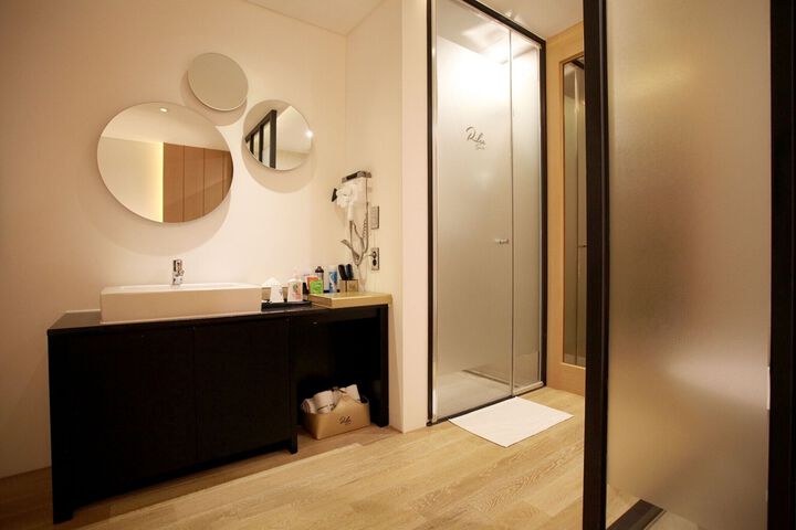 Room 64 of 176