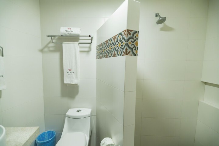 Room 73 of 102