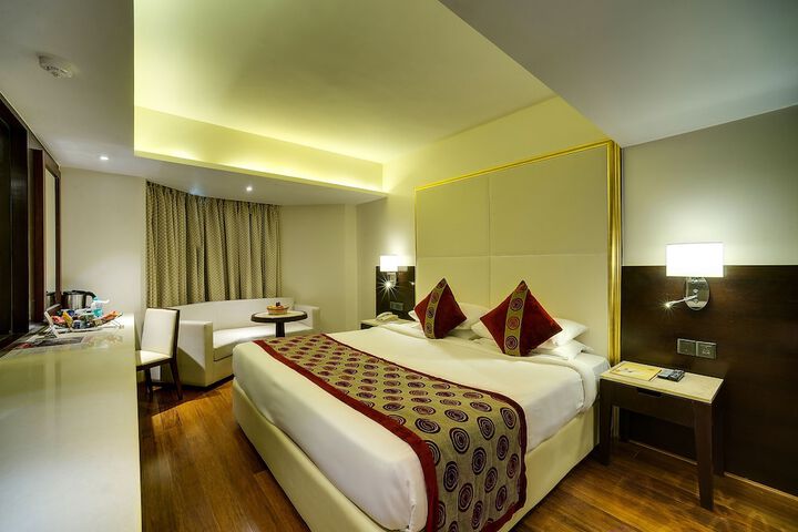 Room 4 of 48