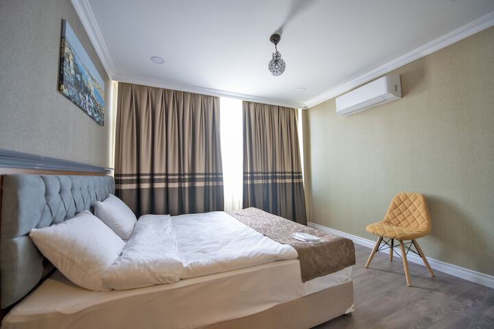 Room 30 of 48