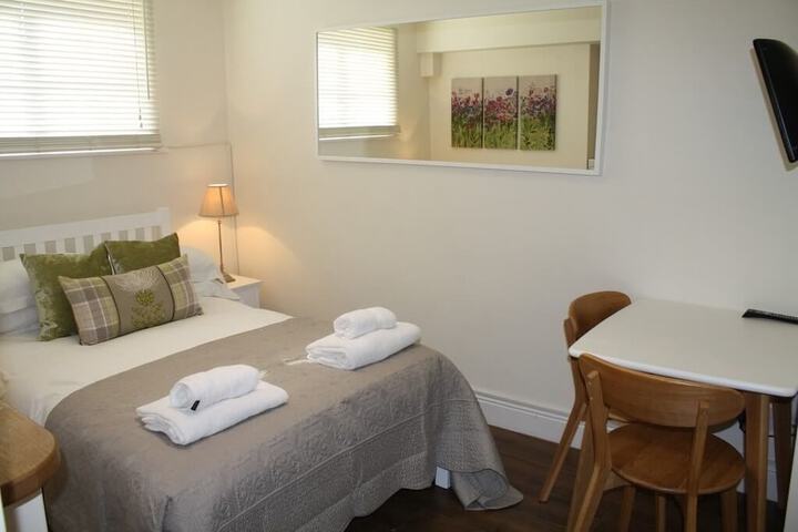 Room 9 of 26