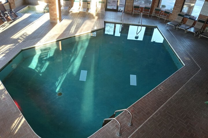Pool 16 of 30
