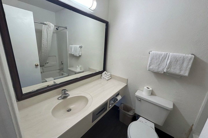 Room 14 of 17