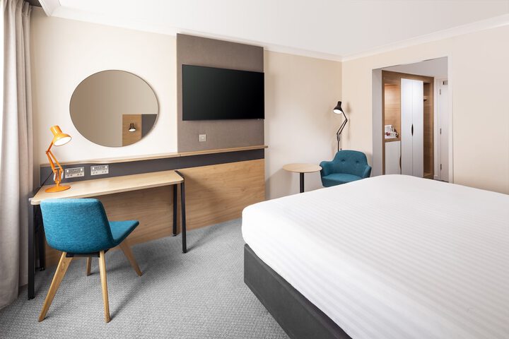 Room 14 of 68