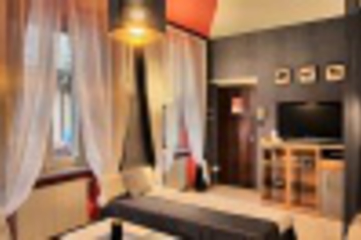 Room 496 of 528