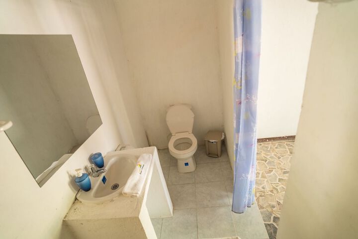 Room 12 of 22