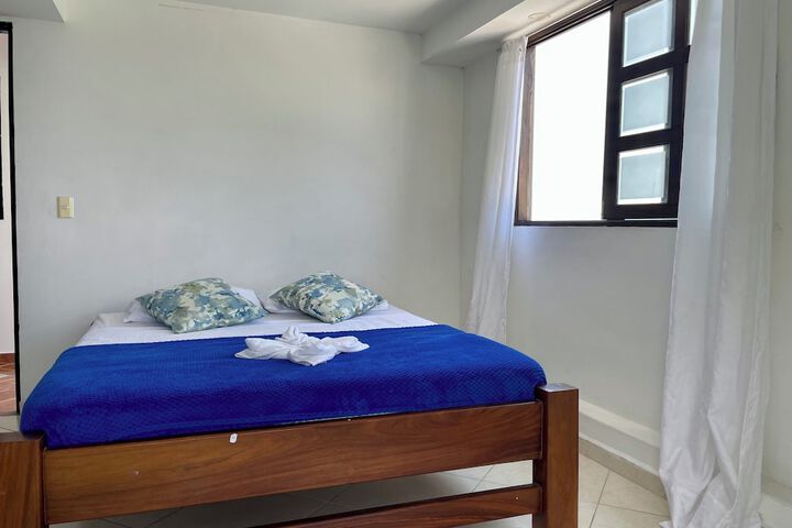 Room 2 of 139