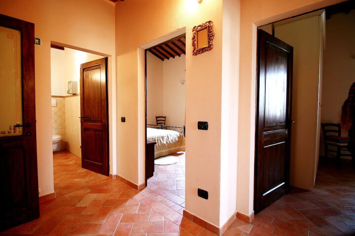 Room 26 of 186