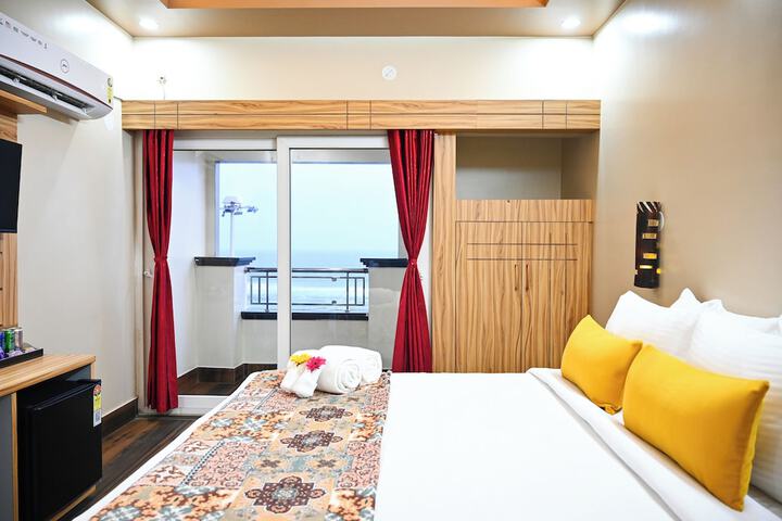 Room 28 of 52