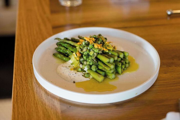 Dining 66 of 90