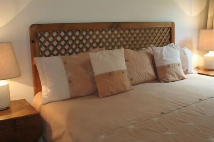 Room 12 of 32