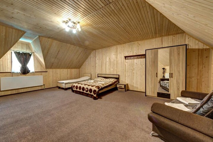 Room 36 of 48