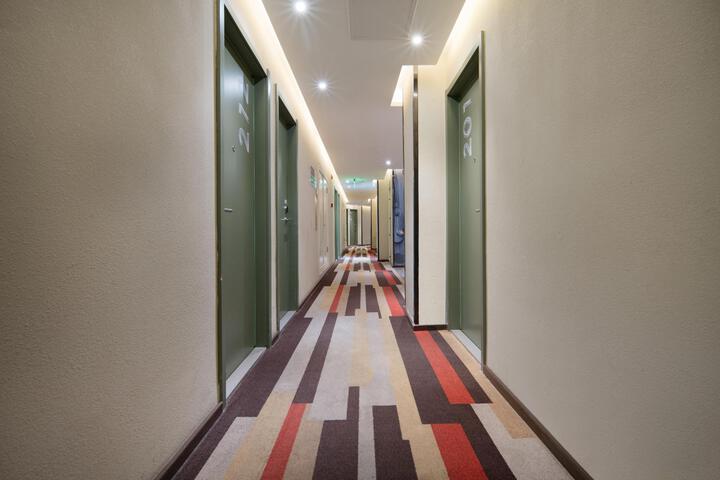 Room 6 of 41