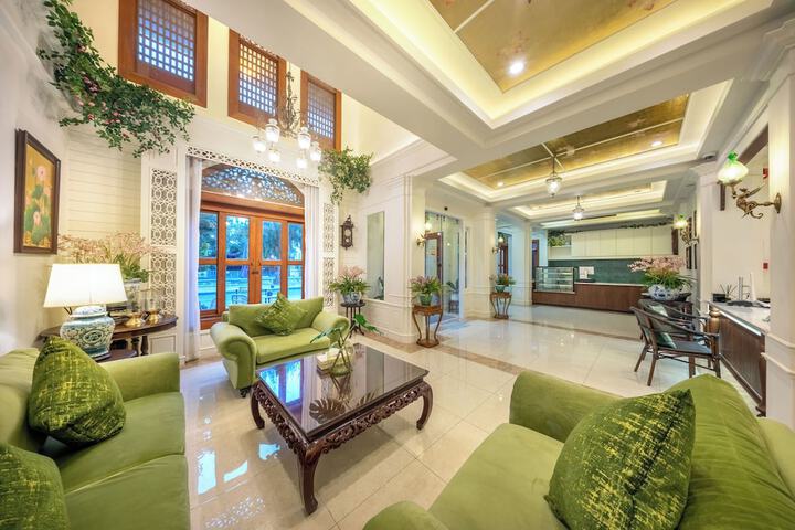 Hotel Interior 7 of 127