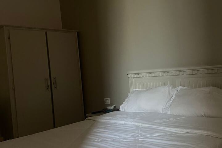 Room 11 of 31