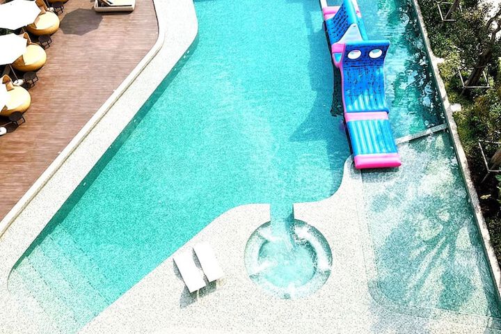 Pool 76 of 134