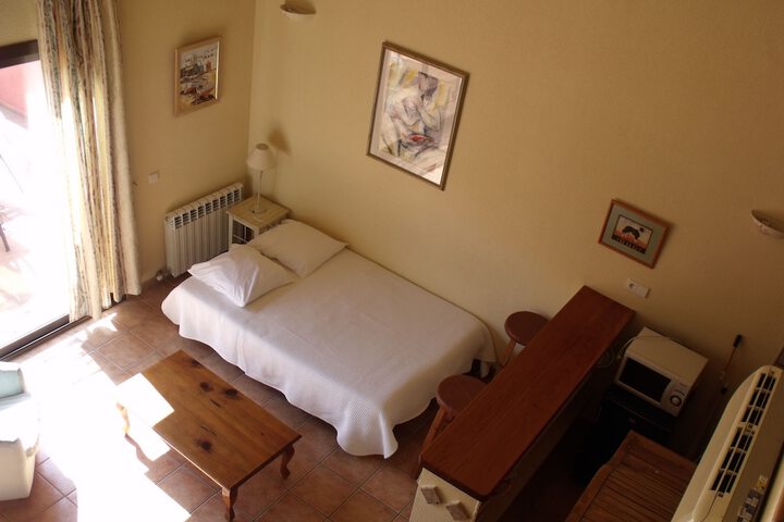 Room 3 of 31