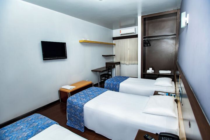 Room 16 of 77